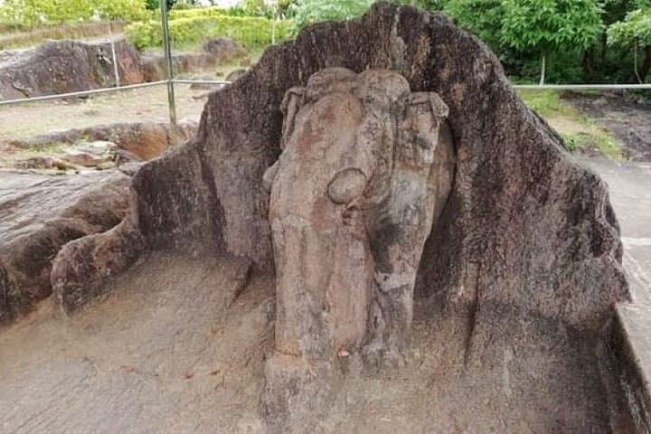 Private Bhubaneswar Temple Tour: Lingaraj, Dhauli & Khandagiri in a Day photo 4