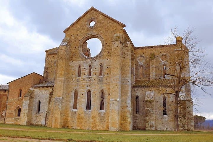 Tuscan Legends Day Trip: San Galgano, Monteriggioni & San Gimignano photo 3