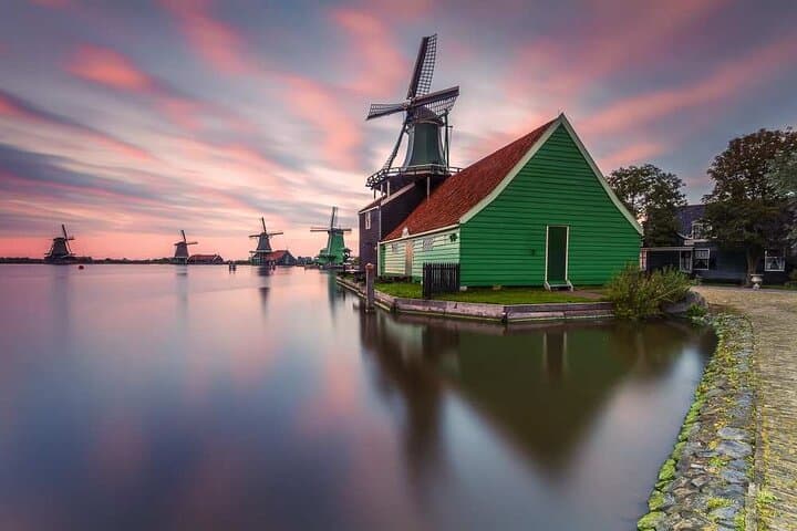 Private Dutch Countryside Tour: Zaanse Schans Windmills & Volendam Day Trip photo 3