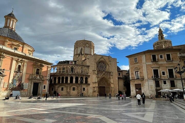 Glide Through Valencia's Old Town: Private 75-Min Segway Tour photo 2