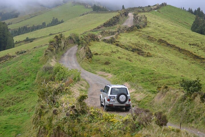 Exploring Sete Cidades: Ultimate Full-Day 4WD Tour with Serra Devassa Hiking photo 3