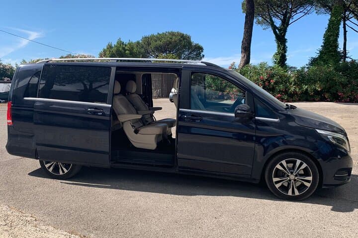 Stress-Free Transfer to the Path of the Gods: Positano to Bomerano Hiking Shuttle photo 5