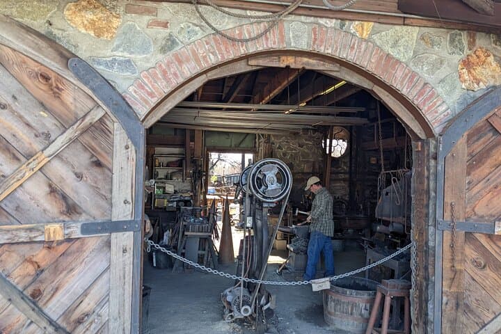 Folsom Scavenger Hunt: Self-Guided Walking Tour & Puzzle Game photo 3