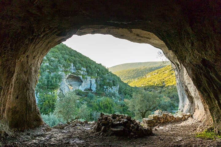 Hiking Buracas do Casmilo: Karst Caves, Windmills & Summit Views from Coimbra photo 6