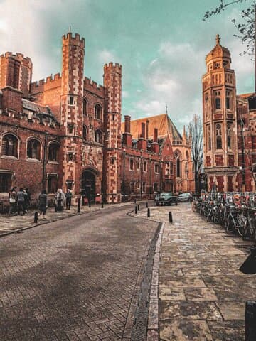 Live Like a Student: Self-Guided Cambridge University Audio Walking Tour photo 2