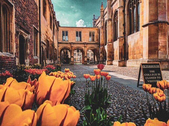 Live Like a Student: Self-Guided Cambridge University Audio Walking Tour