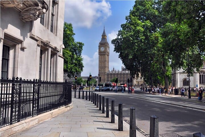 The Great Fire Quest: Interactive Walking Game Through Historic London photo 3