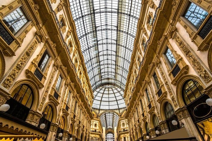 Royal Milan Self-Guided Story Puzzle Adventure - Duomo to Teatro alla Scala