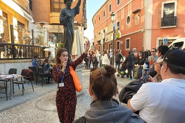 Exploring Granada's Jewish Quarter: Guided Al-Yahud Walking Tour photo 6