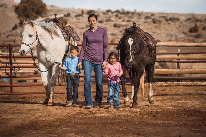 Capitol Reef 2-Hour Horseback Ride — Guided Trail Ride from Torrey, Utah photo 4