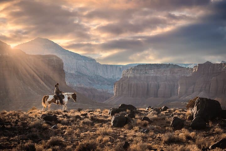Capitol Reef 2-Hour Horseback Ride — Guided Trail Ride from Torrey, Utah photo 6