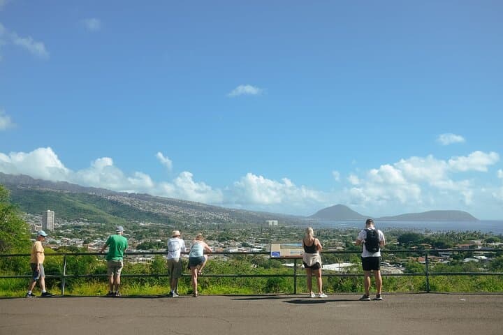 Waikiki Trolley Blue Line Coastline & Local Grindz: Hop-On Hop-Off Coastal Sightseeing photo 5