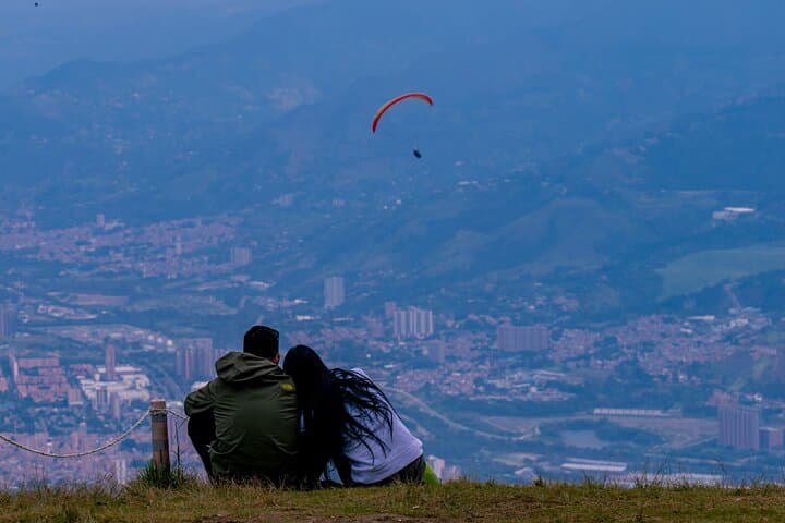 Paragliding Over Medellín: Fly Above the Aburrá Valley