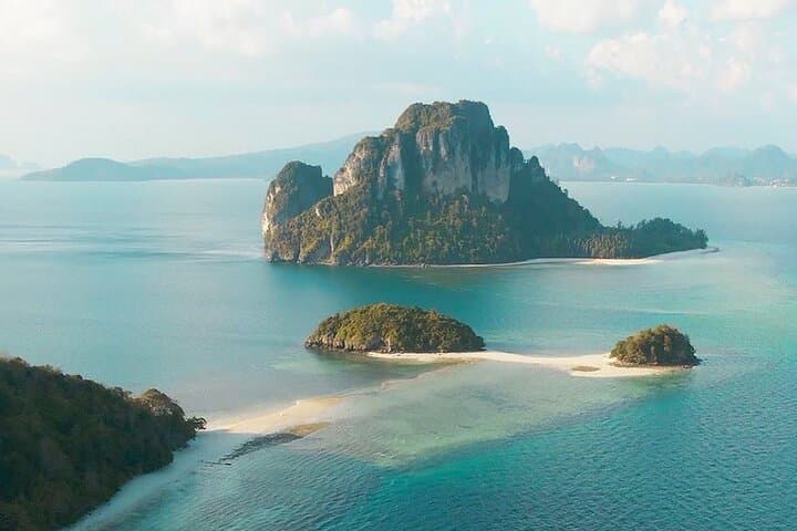 Krabi Longtail Boat Tour to Hong Islands — Lagoon, Viewpoint & Snorkeling photo 3
