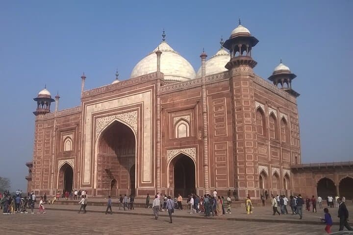 Same-Day Taj Mahal by Gatimaan Express: Fast Train Tour from New Delhi photo 6