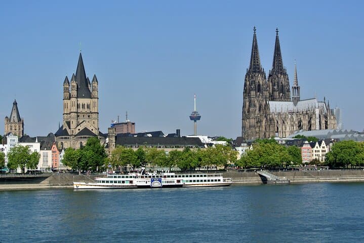 Self-Guided e-Scavenger Hunt in Cologne: Interactive City Game & Walking Tour photo 5