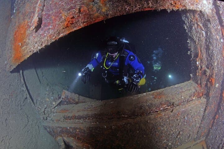 Dive the HMNZS Waikato & Tui: Tutukaka Navy Wreck Double-Dive photo 6