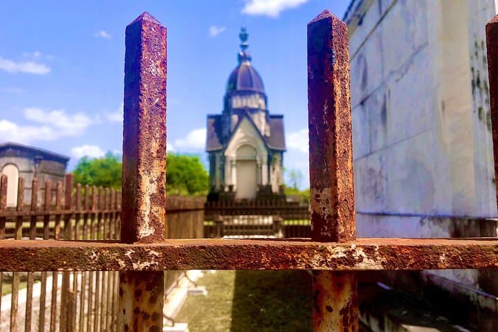 Explore New Orleans' Historic Cemeteries: 2-Hour Guided Walking Tour photo 6