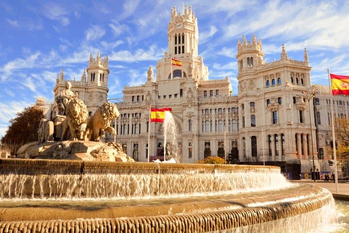 Don Quixote Quest: Madrid Hidden-Gems Exploration Game photo 3