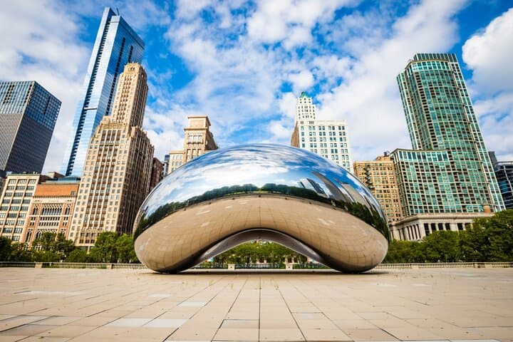 Chicago Heist City Game: Millennium Park Self-Guided Escape & Architecture Walk