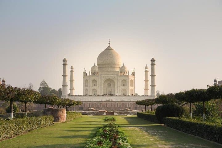Art Tour of Agra: Taj Mahal, Agra Fort & Artisan Workshops photo 3