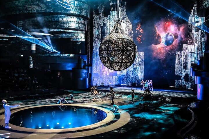 La Perle by Dragone Dubai: Gold Ticket, Dinner & Transfer photo 4