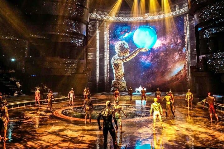 La Perle by Dragone Dubai: Gold Ticket, Dinner & Transfer photo 2