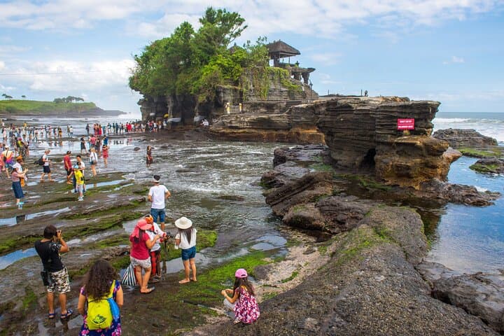 Tanah Lot to Uluwatu: Private Sunset Tour & Kecak Dance in Bali photo 3