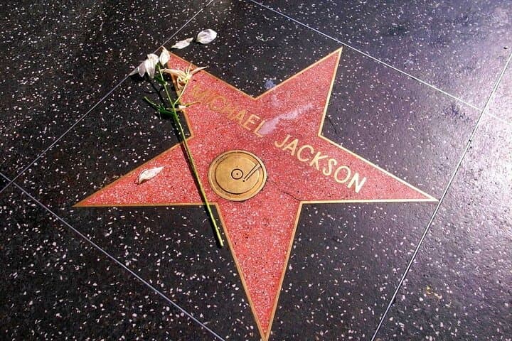 Hollywood Chills: Celebrity Scandals & Cemetery Tour — 3-Hour Private Drive photo 2