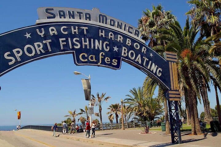 Exploring West LA’s Coastal Highlights: A 3.5-Hour Private West Side Story Tour