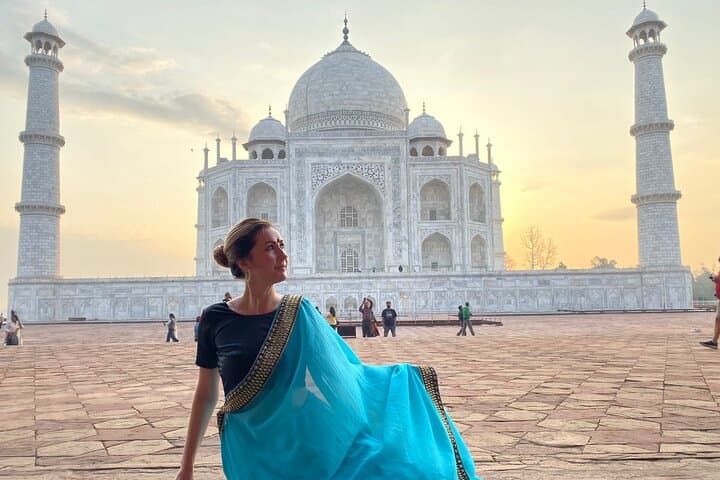 Same-Day Taj Mahal & Agra Fort Tour from Delhi by Superfast Train