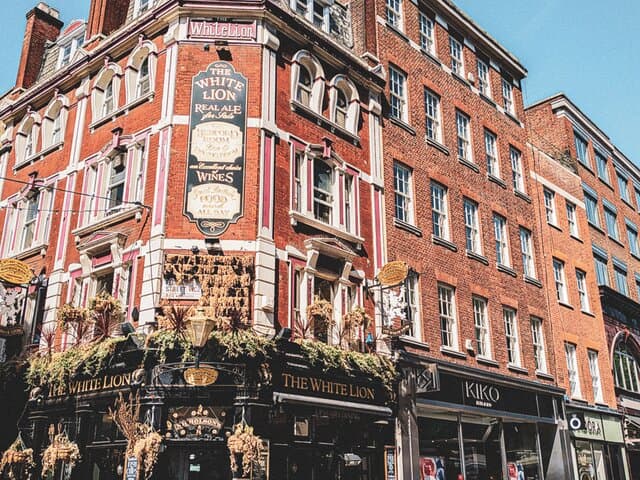 West End & Soho Self-Guided Audio Walking Tour: 10 Cultural Spots in London photo 2