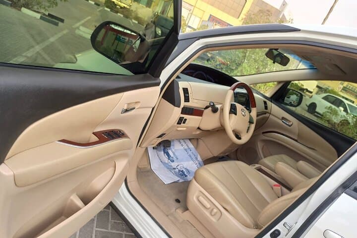 Dubai 6-Seater Minivan Rental — Private Full-Day Hyundai H1 photo 4