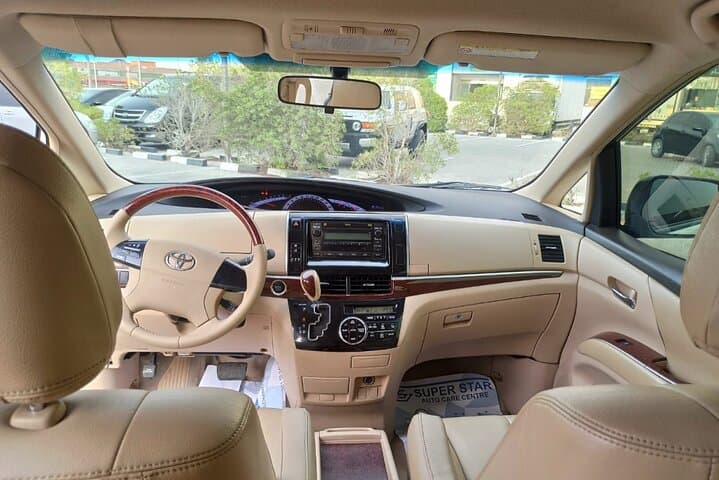 Dubai 6-Seater Minivan Rental — Private Full-Day Hyundai H1 photo 5