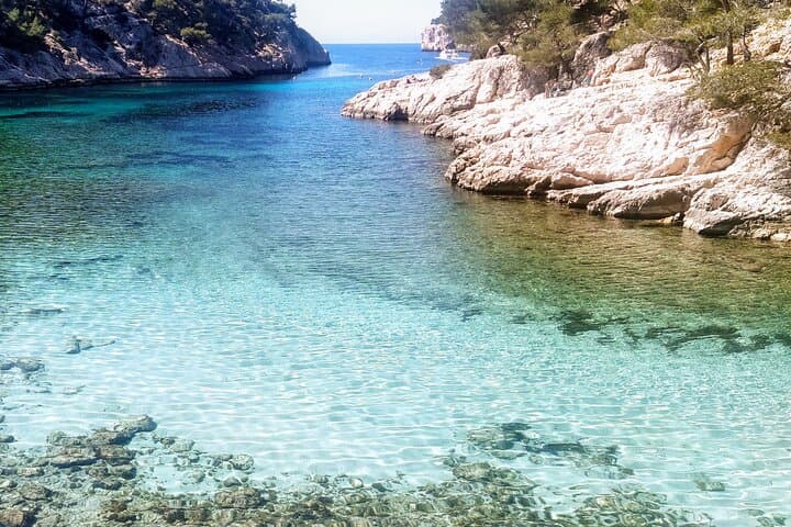 Cassis Calanques Hike: Port-Miou, Port-Pin & En-Vau Half-Day Trail photo 2