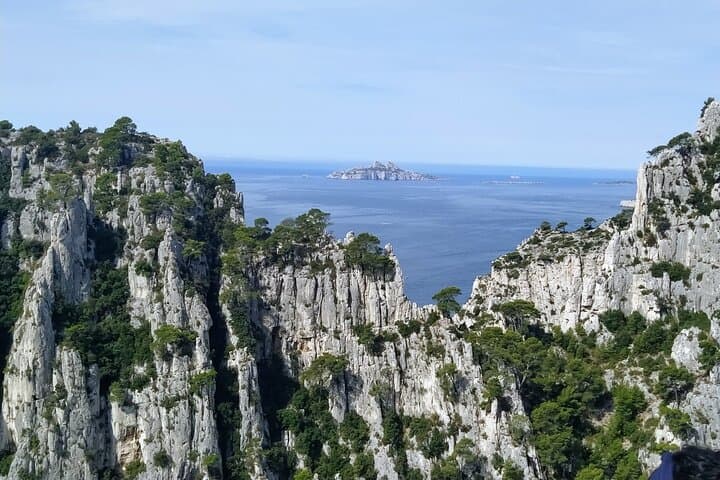 Cassis Calanques Hike: Port-Miou, Port-Pin & En-Vau Half-Day Trail photo 4