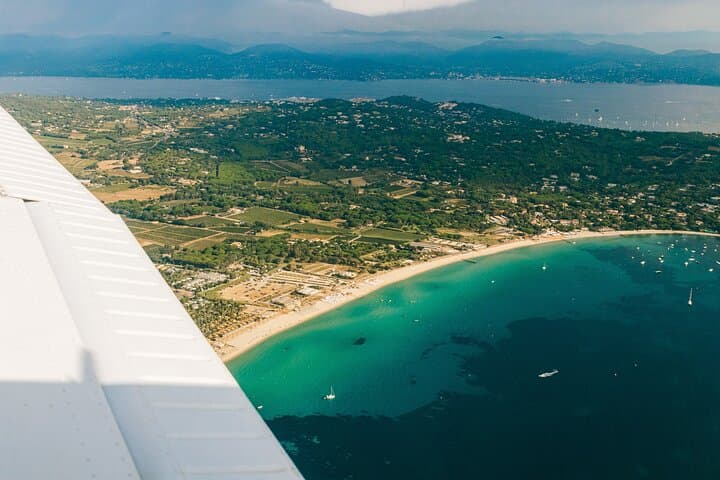 Private Scenic Flight Over the French Riviera from Cannes Mandelieu photo 3