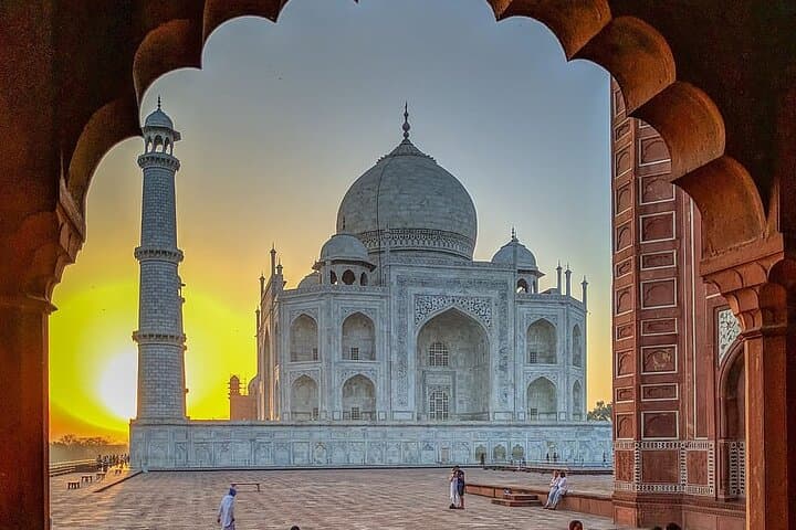 Sunrise at the Taj Mahal: Private Car Tour from New Delhi photo 2