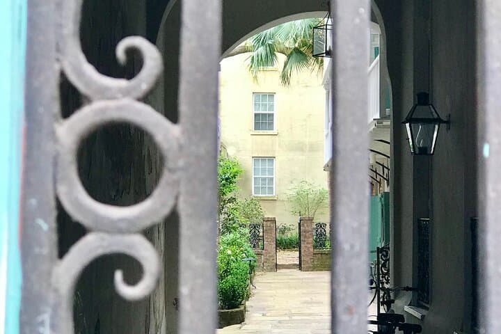 Small-Group French Quarter History Walking Tour — New Orleans Orientation photo 2