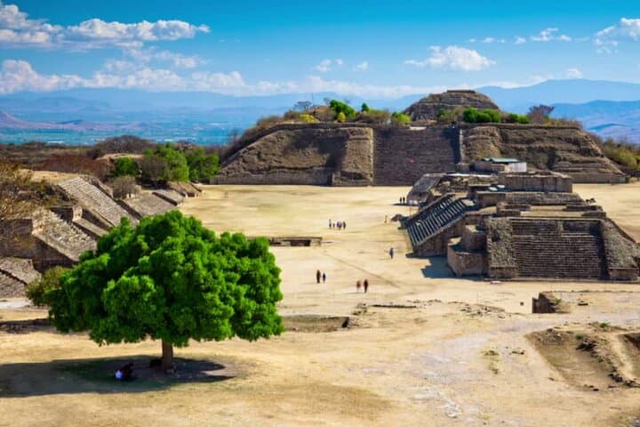 2-Day Guided Tour in Oaxaca from Huatulco — Hierve el Agua, Monte Albán & Local Crafts photo 2
