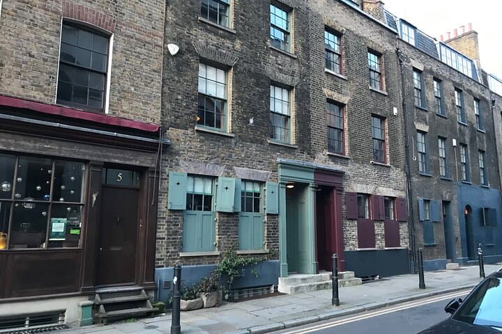 Jack the Ripper Walking Tour: Whitechapel Crime Scenes & Victorian East End photo 5