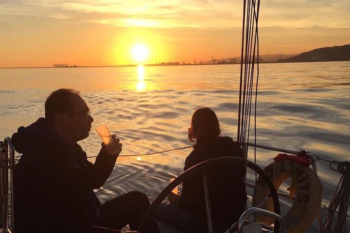 Barcelona Sunset Sail: 2‑Hour Small-Group Tapas & Drinks from Port Vell