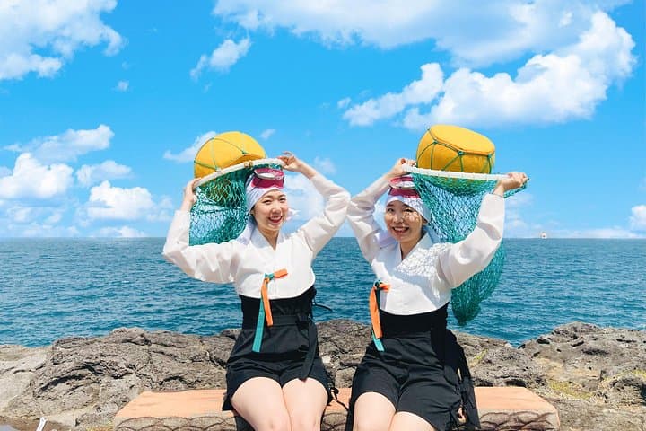 Jeju Haenyeo Photoshoot on Yongduam Coastal Road — Private Traditional Costume Experience