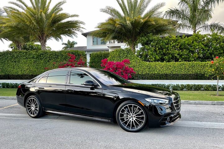 Elite Driving Experience in Naples: Exotic Car City Cruise with Gourmet Lunch photo 4