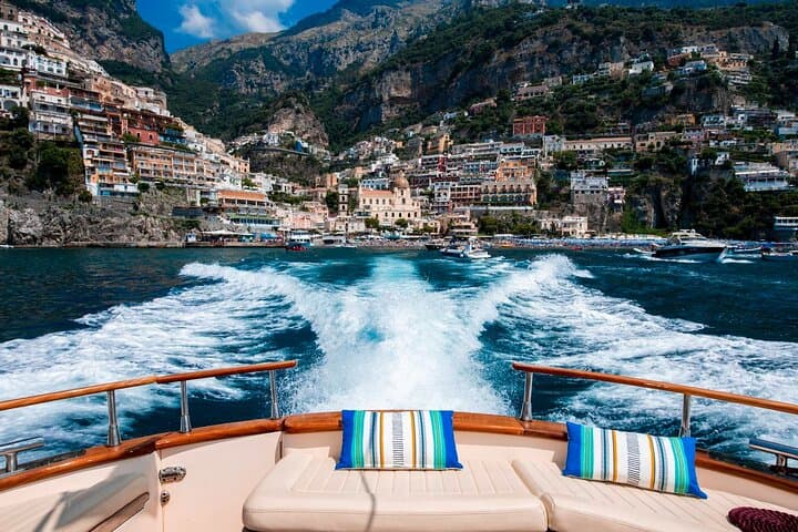 Private Gozzo Tour Along the Amalfi Coast (Positano to Vietri)