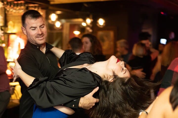 Barcelona Salsa Lovers Dance Experience — 90-Minute Salsa Class & Social Night photo 4