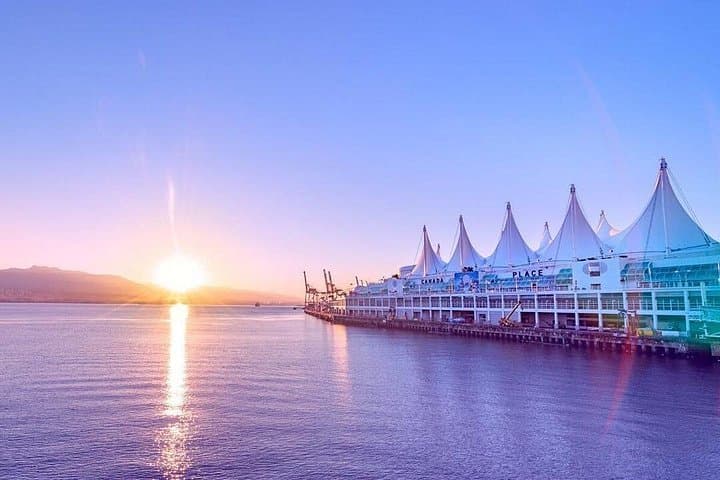 Vancouver Day Tour: Granville Island, Stanley Park & City Highlights photo 2