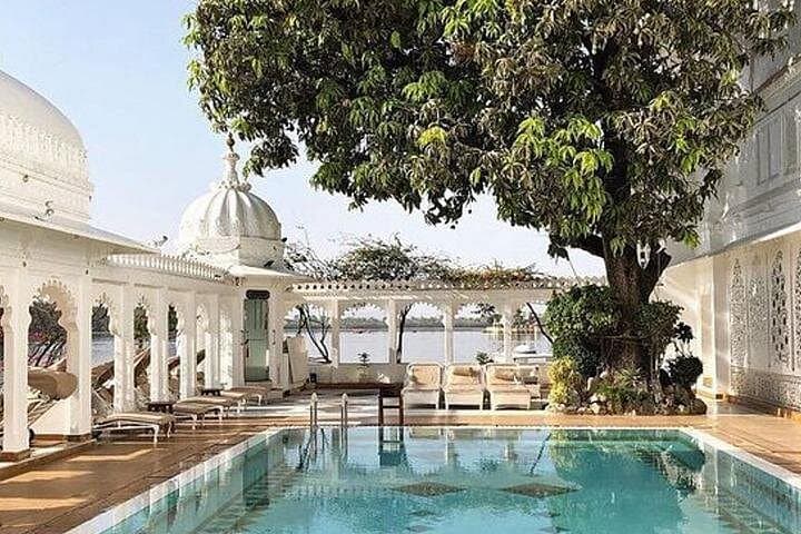 Full-Day Guided Udaipur Sightseeing: City Palace, Lake Pichola & Heritage Walk