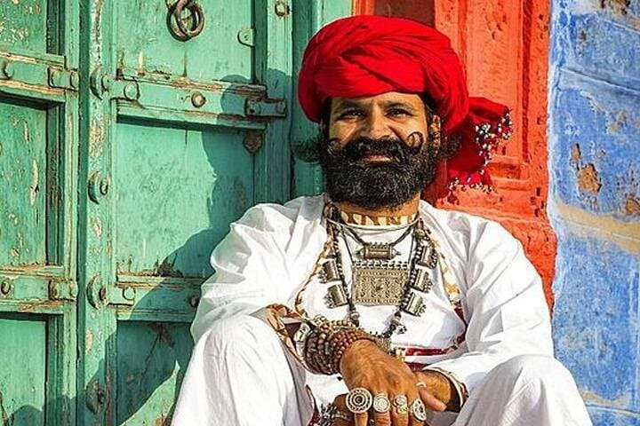 Full-Day Guided Udaipur Sightseeing: City Palace, Lake Pichola & Heritage Walk photo 6