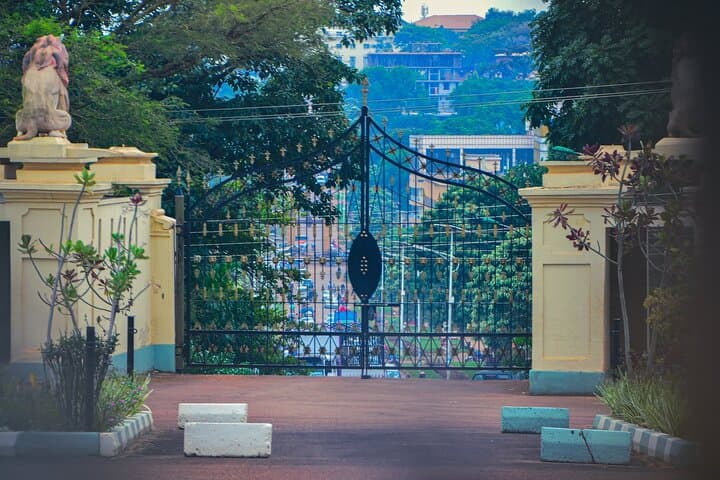 Kampala City and Cultural Tour: A Day Through Buganda’s Historic Hills photo 4